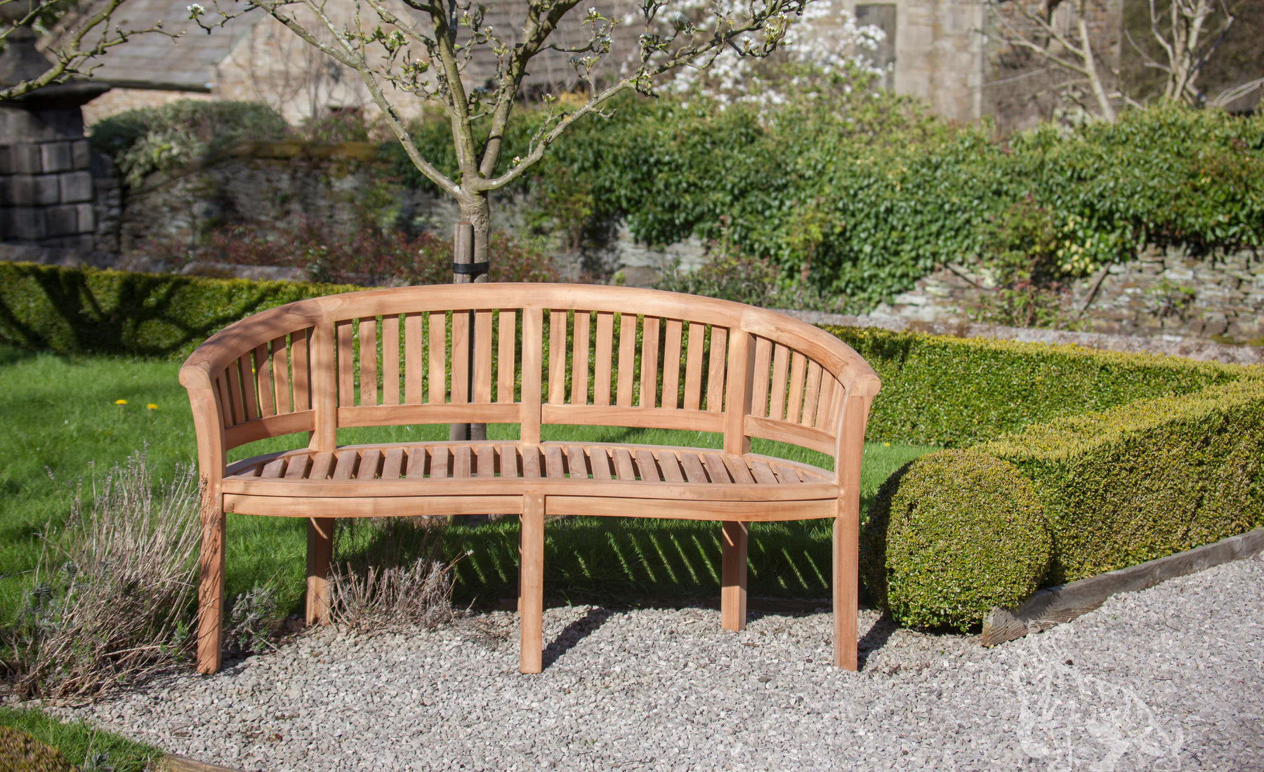 Half moon garden bench hotsell